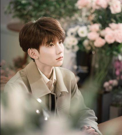 王源吃瓜爆料娱乐节目叫什么,揭秘热门娱乐节目幕后真相